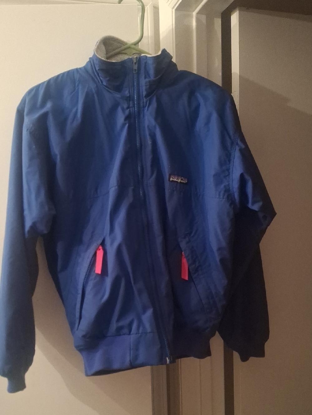 Patagonia Blue Womens Shell Jacket with Pink Zip Pulls. Vintage!